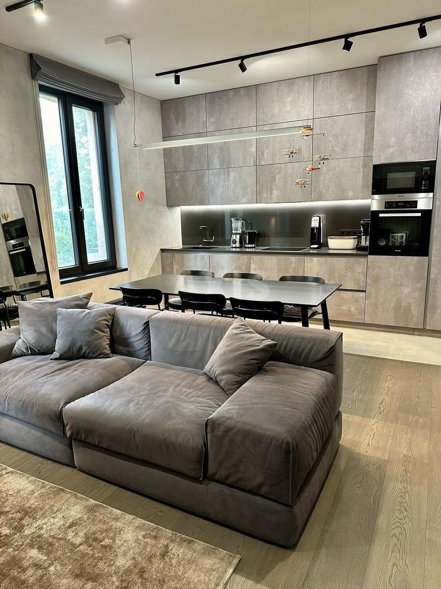 3k apartment vul. Vozdvyzhens'ka 22