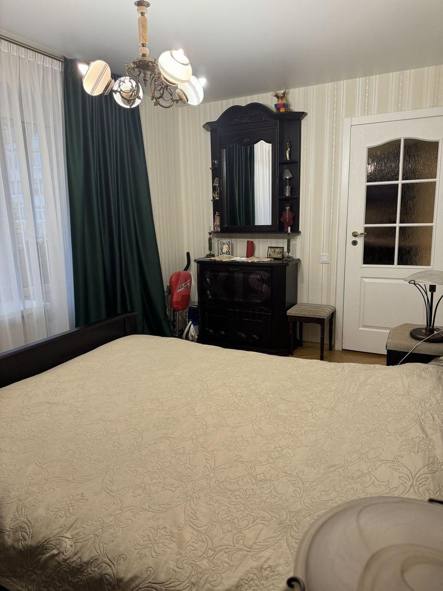 2k apartment nab. Rusanivs'ka 81