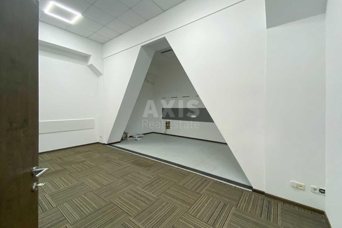 Office prov. Ohtyrs'kyj 7, 610m26