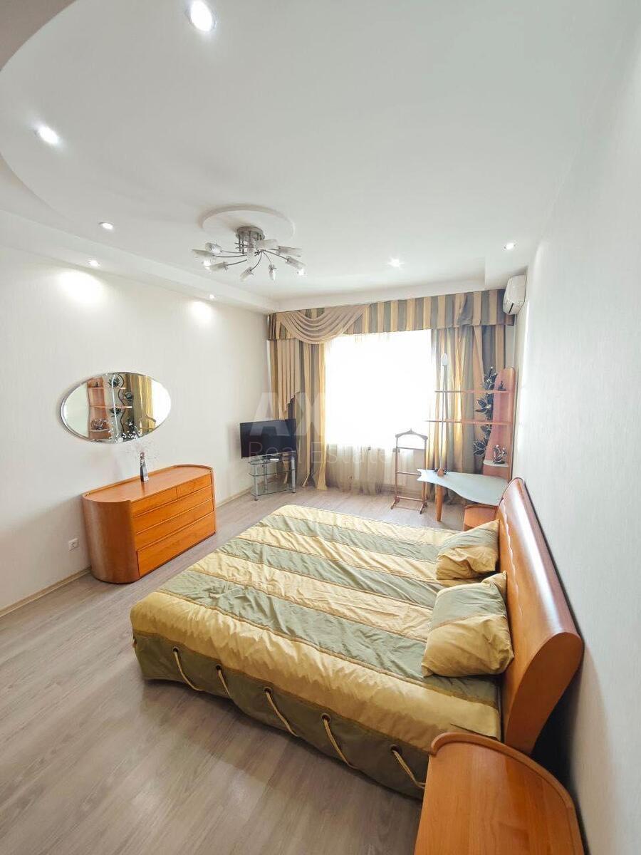 4k apartment vul. Dragomyrova Myhajla 18598872