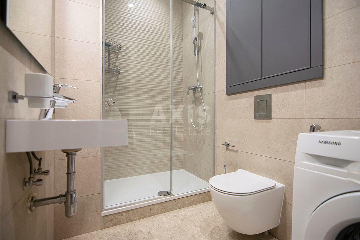 2k apartment vul. Antonovycha 118/199