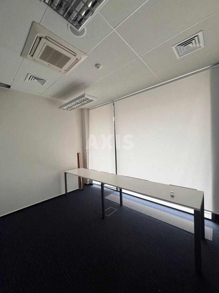 Office vul. Antonovycha 118, 242m2570374