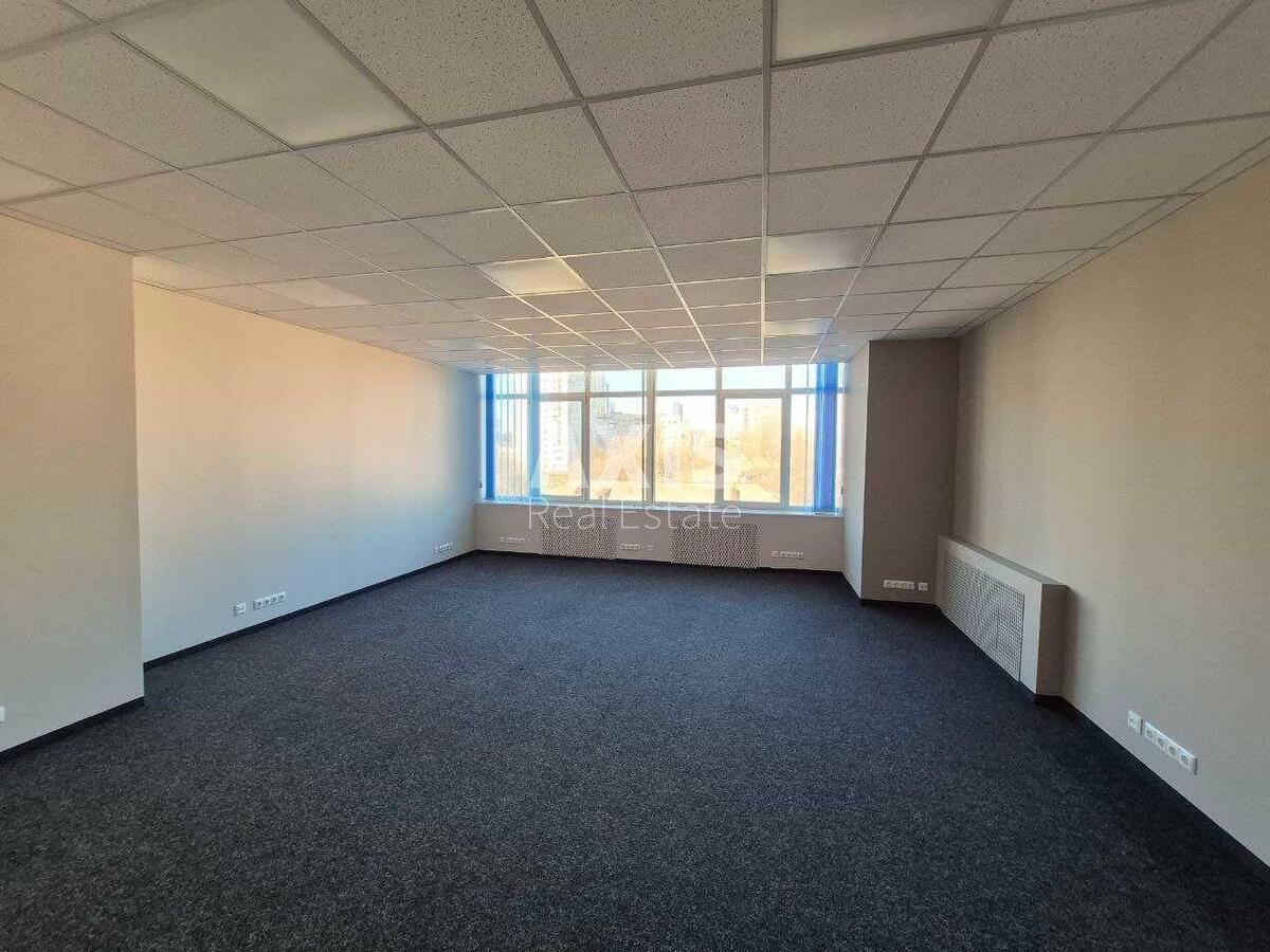 Office vul. Golosii'vs'ka 17, 40m22