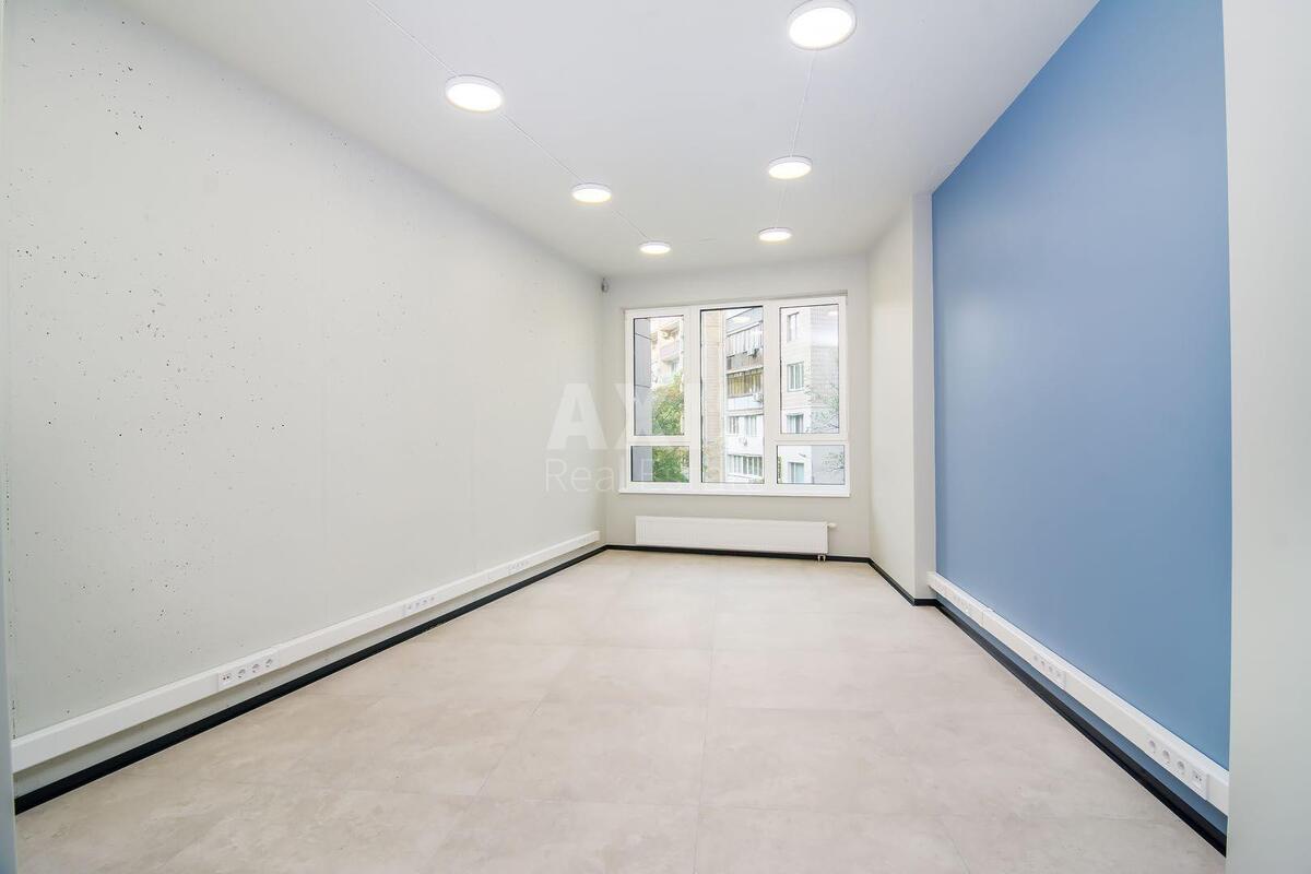 Office vul. Barbjusa Anri 28А, 280m2
