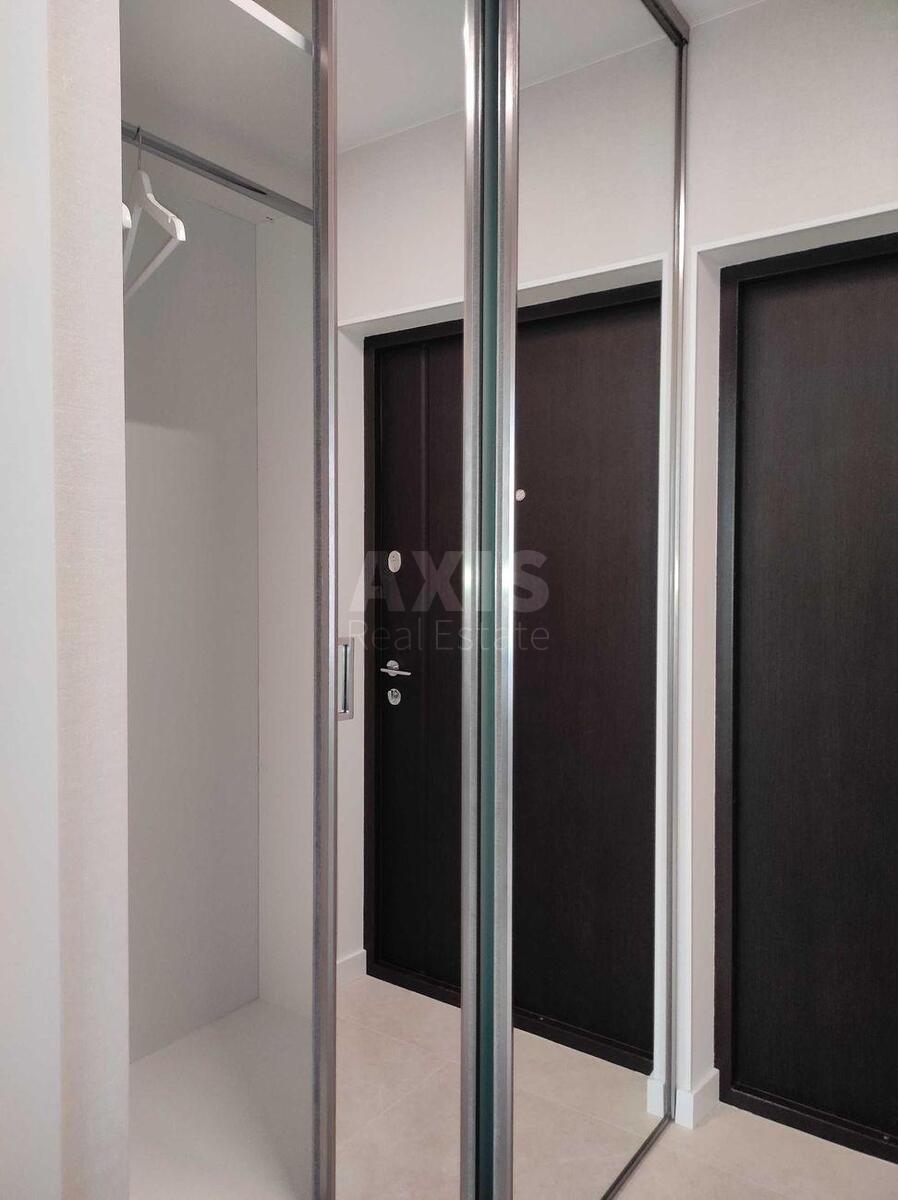 1k apartment nab. Dniprovs'ka 18467684