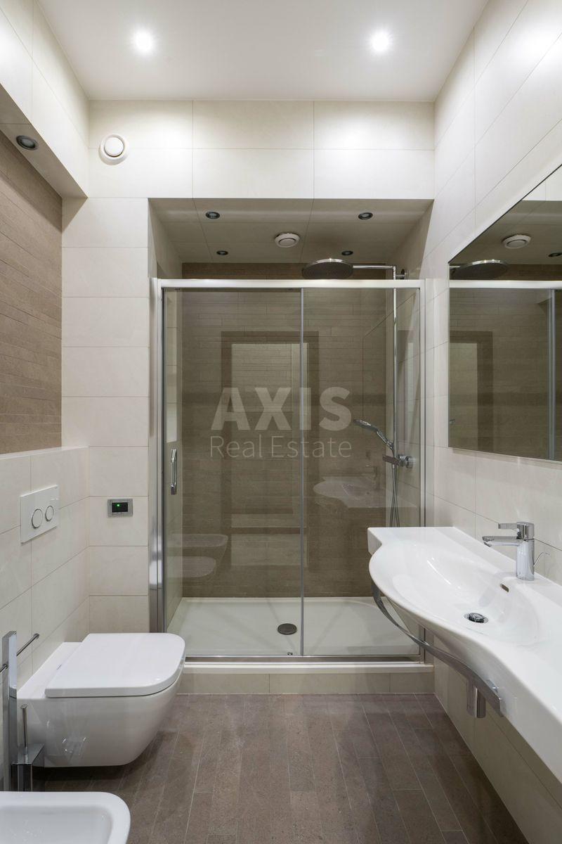 4k apartment vul. Dragomyrova Myhajla 79