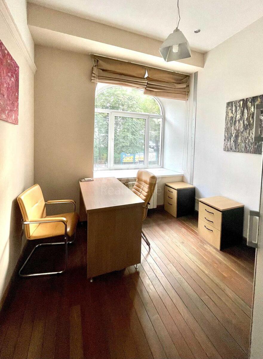 Office vul. Mala Zhytomyrs'ka 16/3, 70m2582296