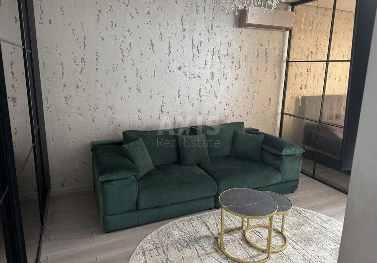 1k apartment vul. Kadets'kyj gaj 102