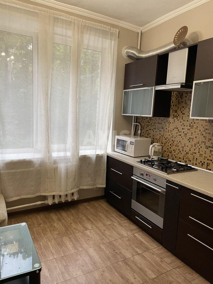 2k apartment vul. Vasylya Tyutyunnyka 37/1