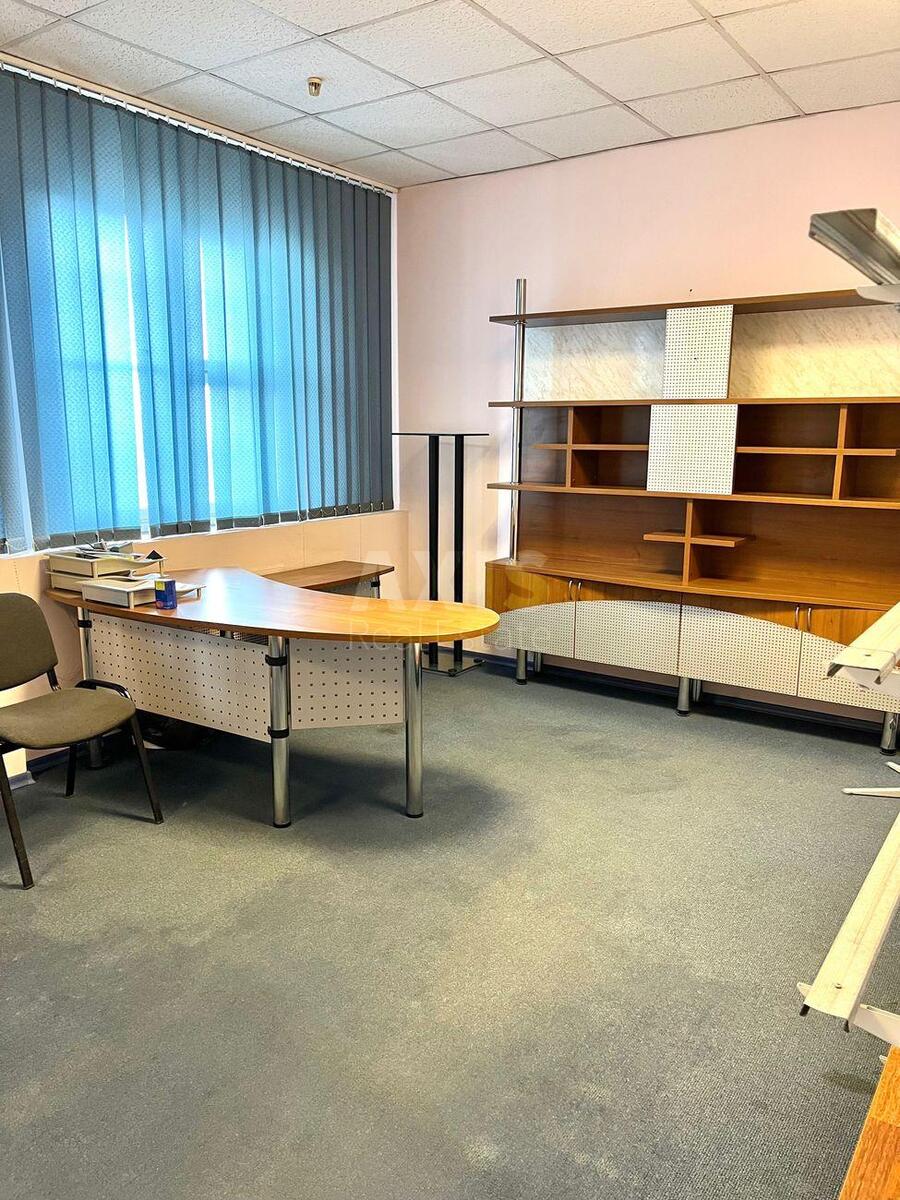 Trade object vul. Puljuja Ivana 5, 255m2577709