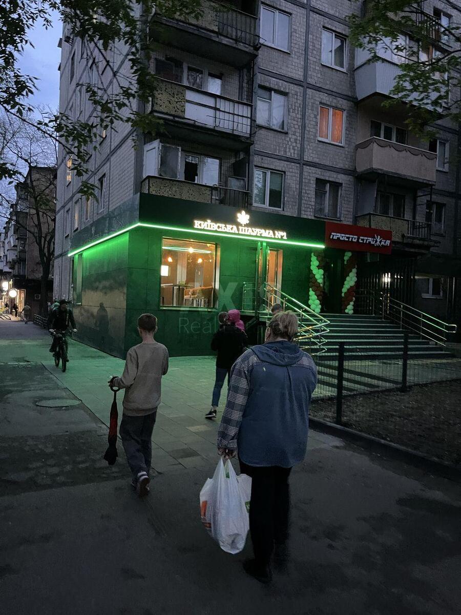 Объект торговли ул. Дорогожицкая 15, 50м20
