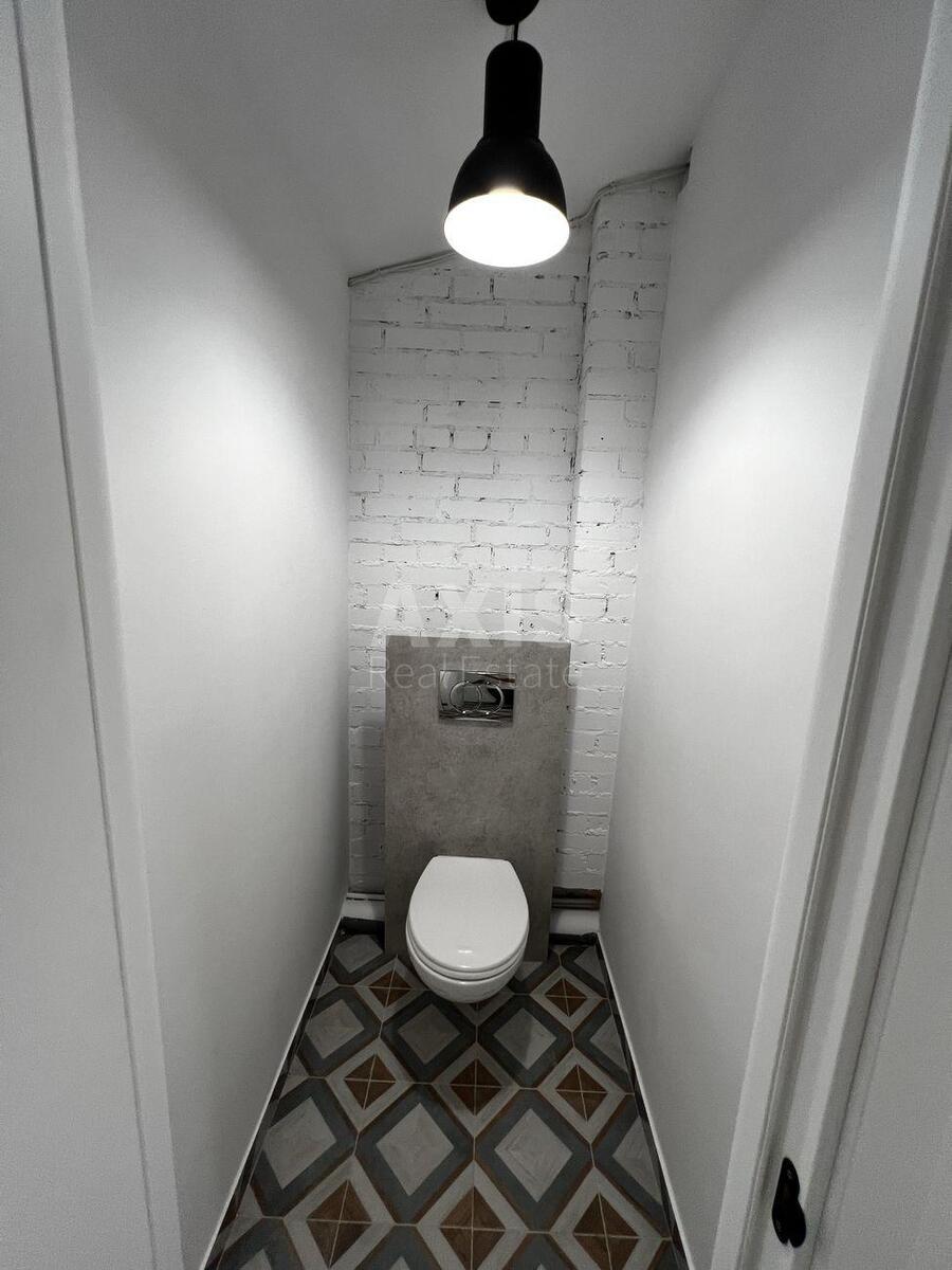 Office vul. Mezhygirs'ka 87А, 316m2594587