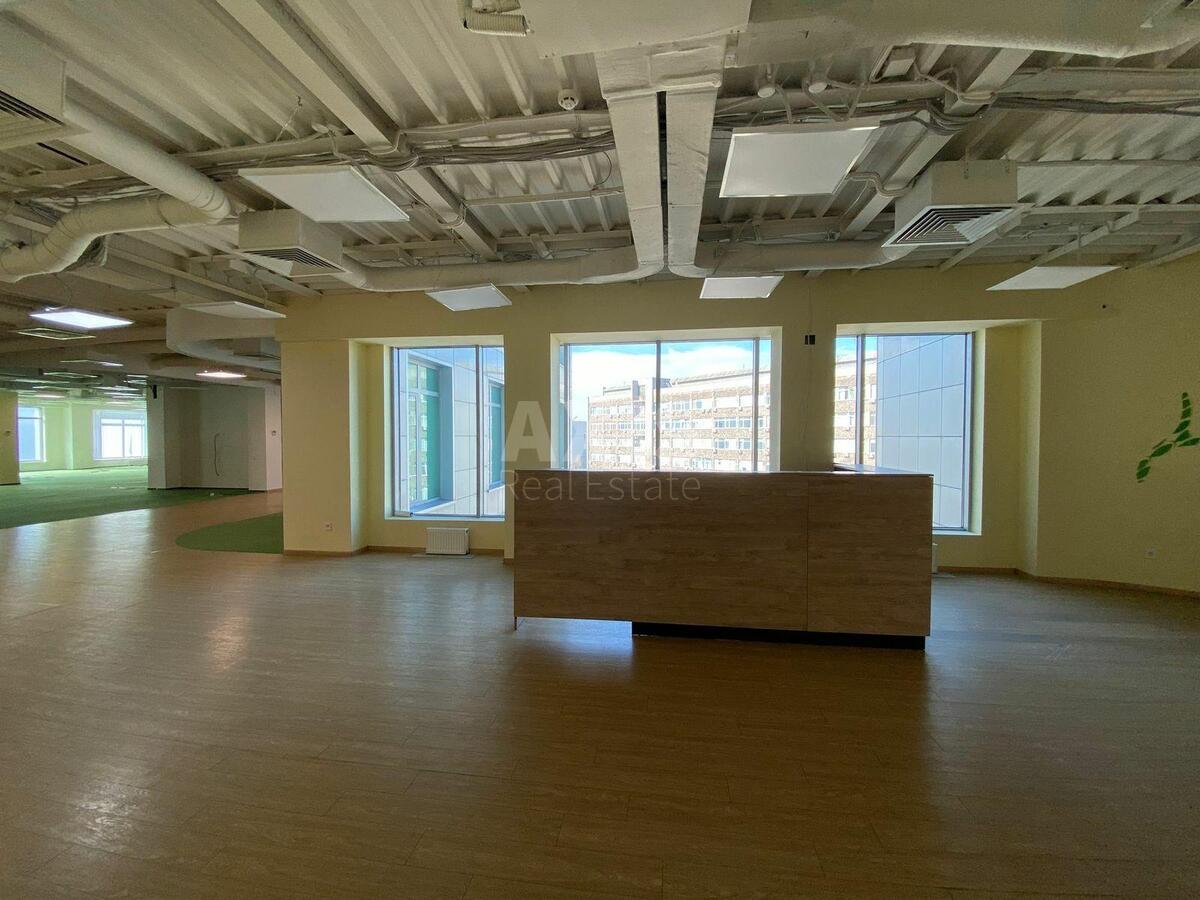 Office vul. Degtjarivs'ka 27Т, 1066m2