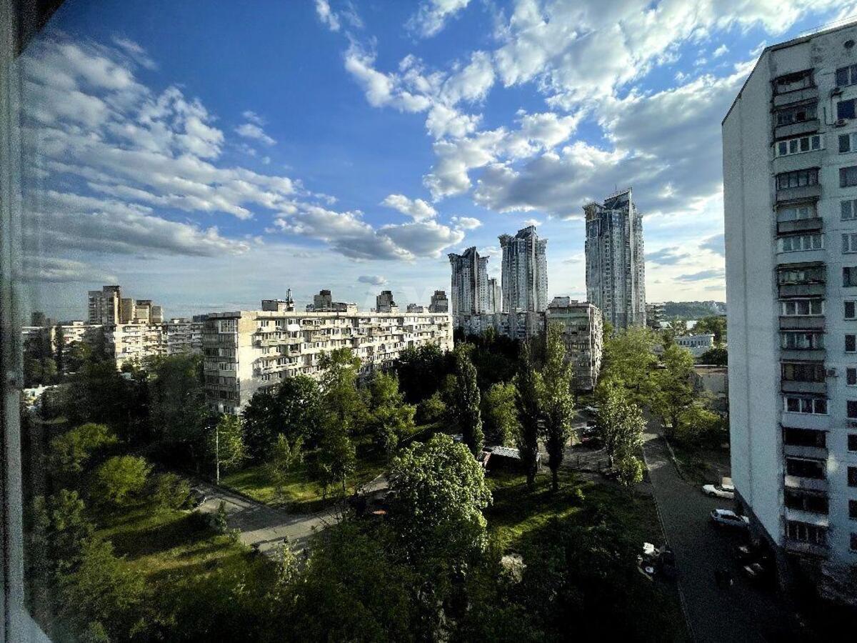 1k apartment vul. Serafymovycha 5/111