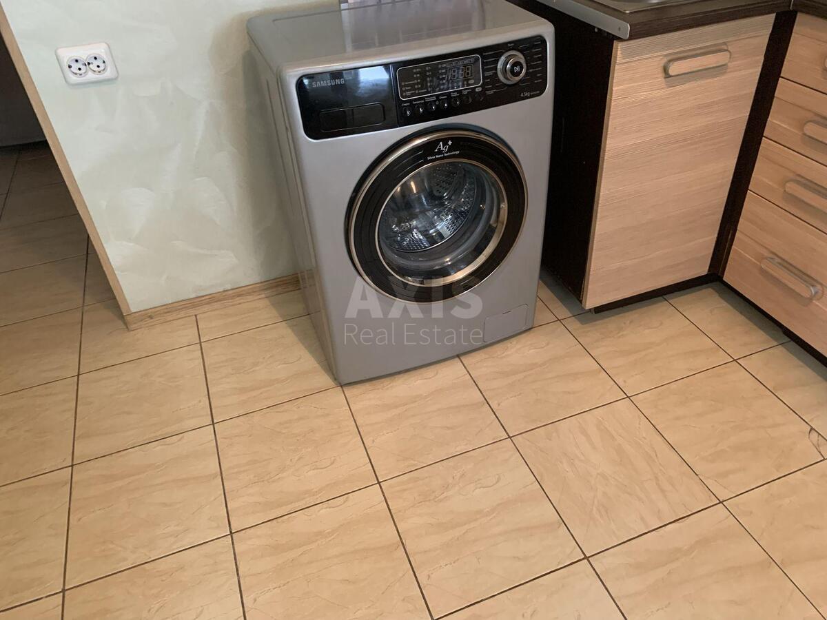 2k apartment vul. Bulgakova 15А8