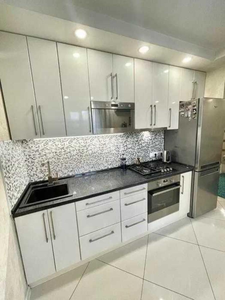 2к квартира бул. Дружбы Народов 3Б587591