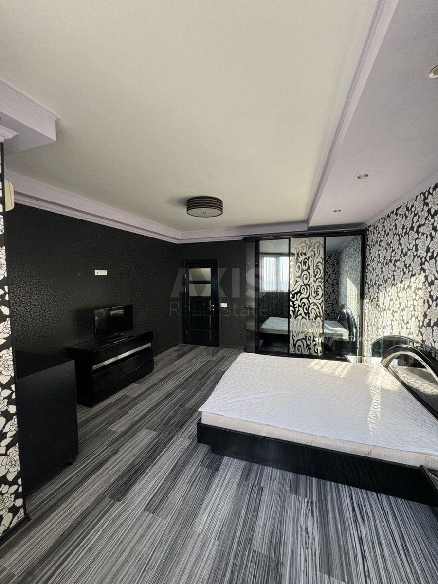 3k apartment nab. Dniprovs'ka 23631023