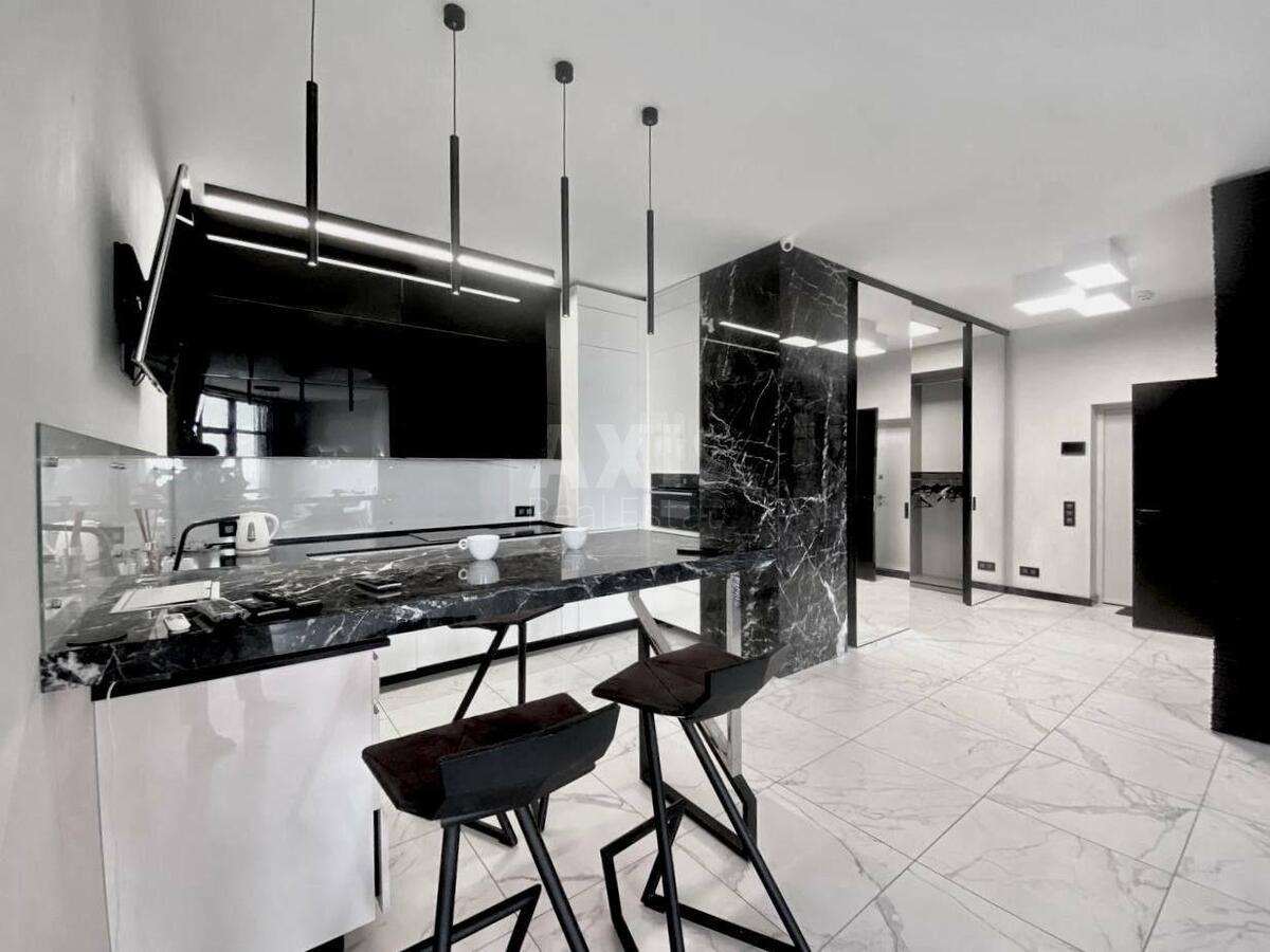 1k apartment vul. Glybochyc'ka 32А2
