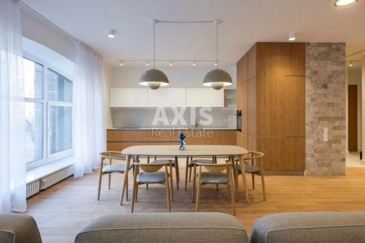 4k apartment vul. Skoropads'kogo Pavla 390