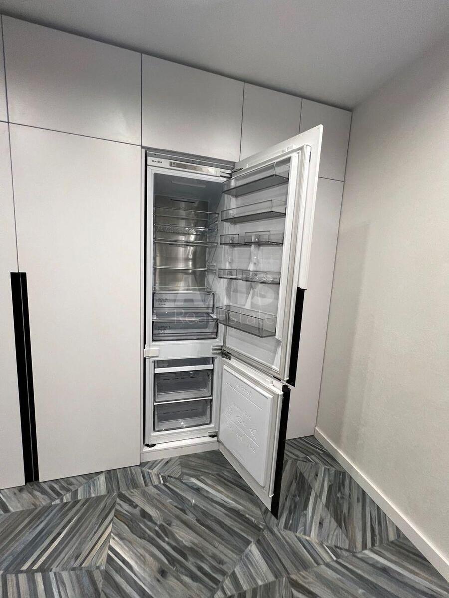 1k apartment pr-t Berestejskij 55626125