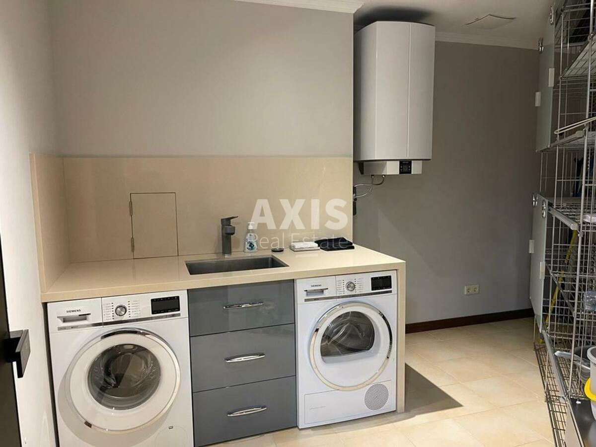 4k apartment vul. Instytuts'ka 18а16