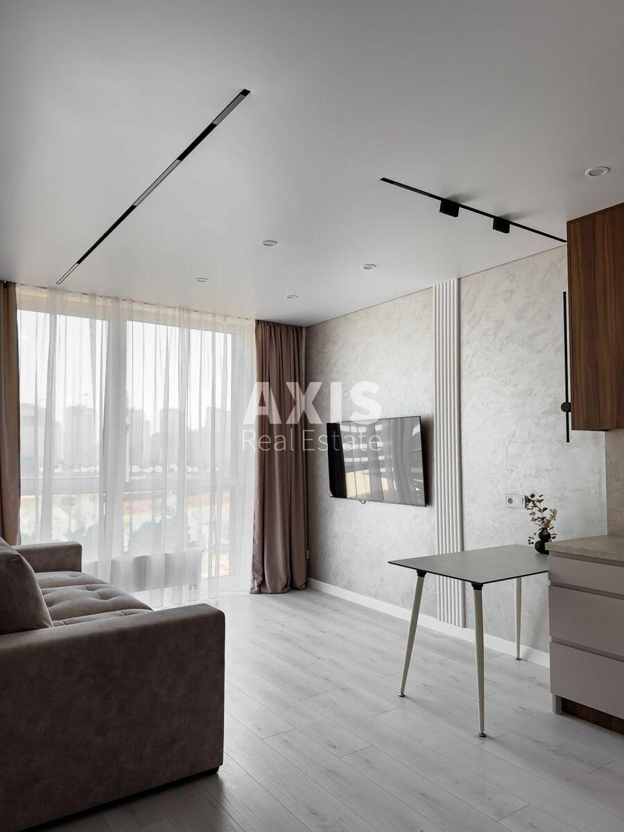1k apartment nab. Dniprovs'ka 15481630
