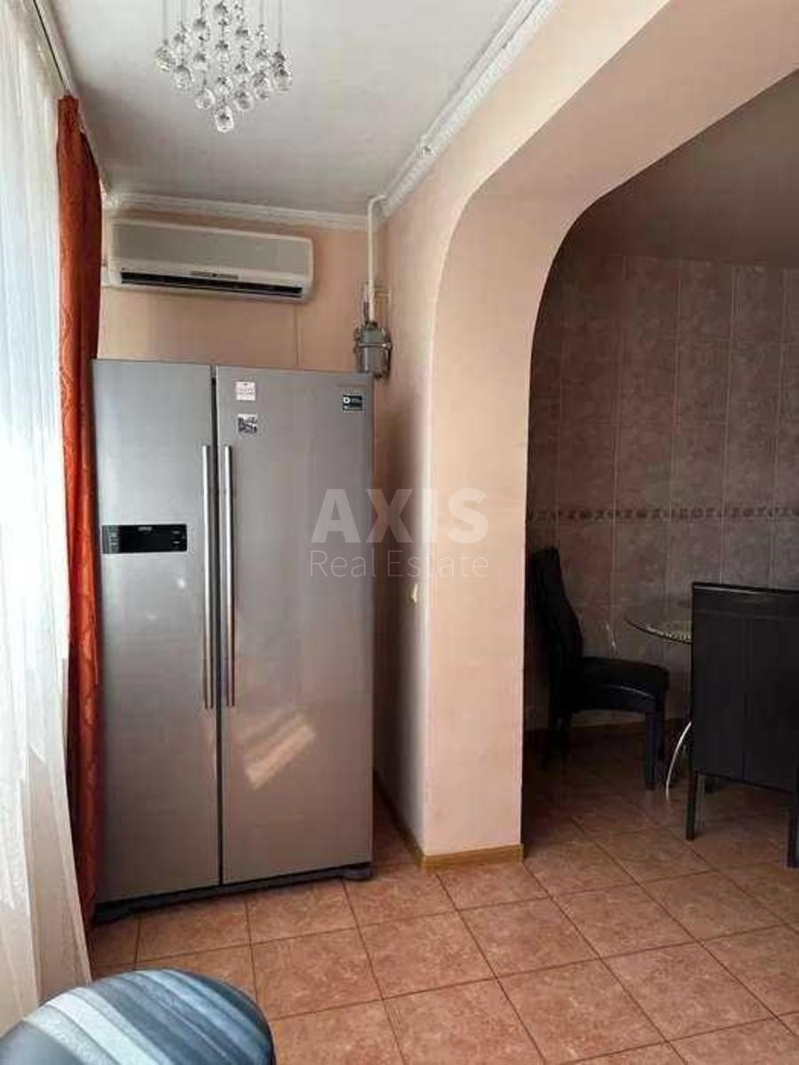 2k apartment vul. Urlivs'ka 54