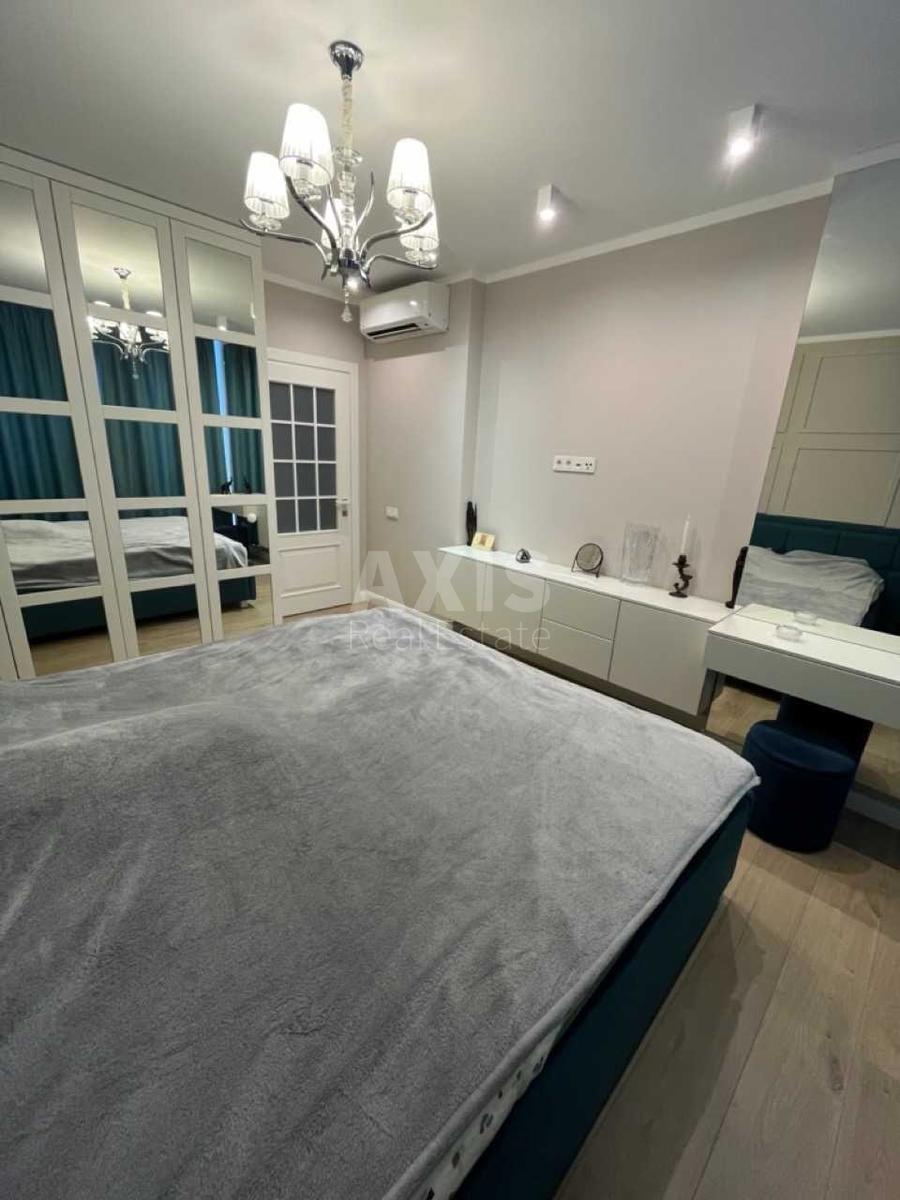 1k apartment vul. Bogdanivs'ka 7В3
