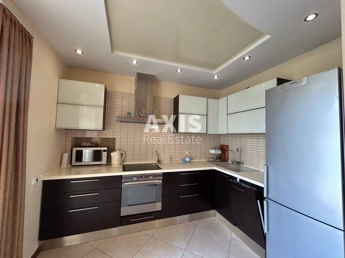 3k apartment vul. Vyborz'ka 80