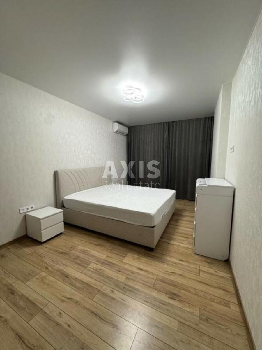 2k apartment vul. Glybochyc'ka 130