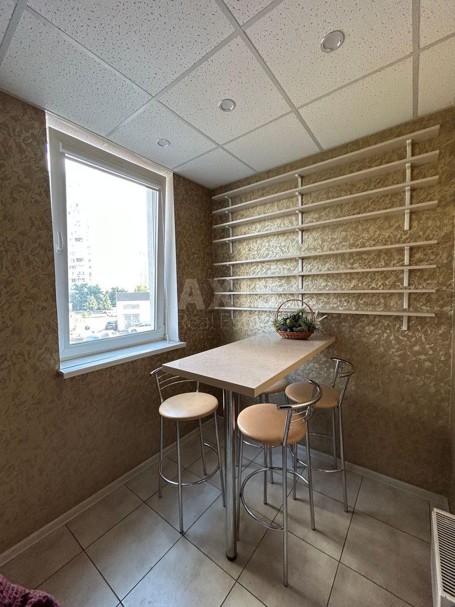 Office vul. Oleny Pchilky 8, 120m25843811
