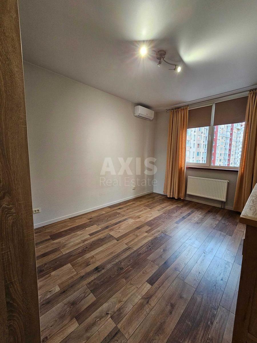 3k apartment vul. Yulia Zdanovska 50/28