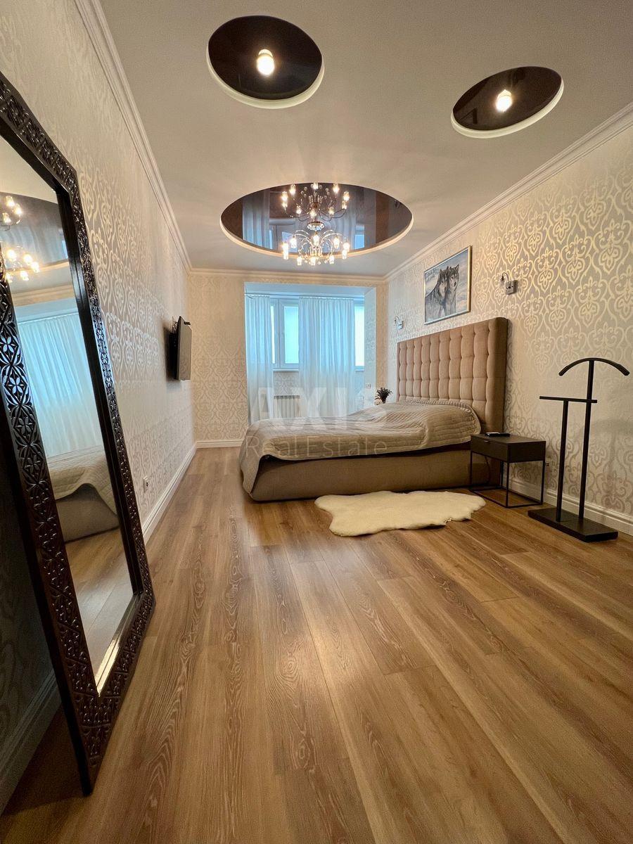 2k apartment vul. Naumova Generala 662
