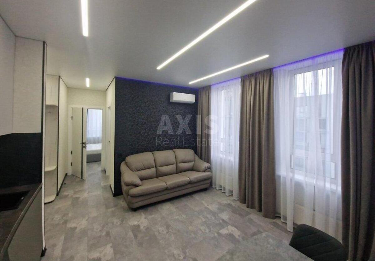 2k apartment bul. Ryl's'kogo Tadeja 50