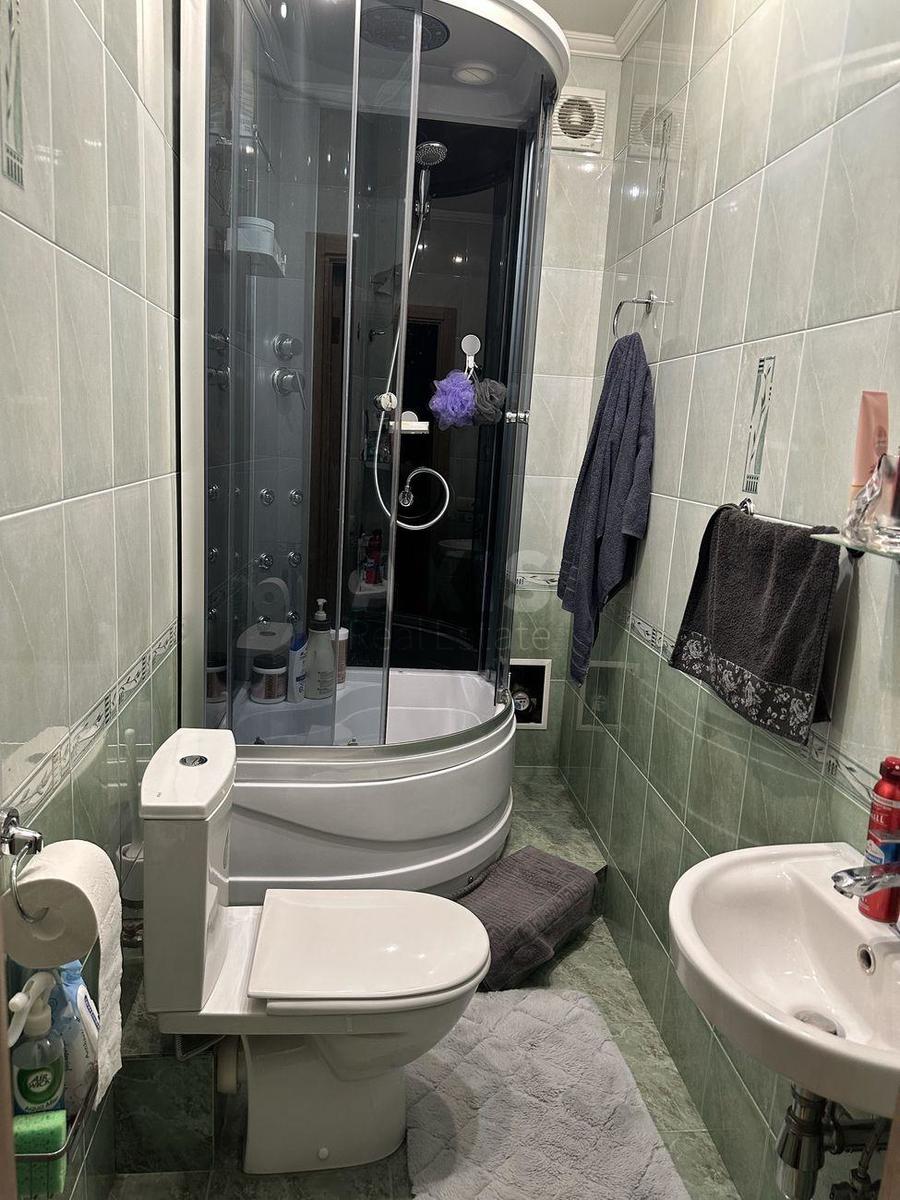 2k apartment vul. Saperno-Slobids'ka 226