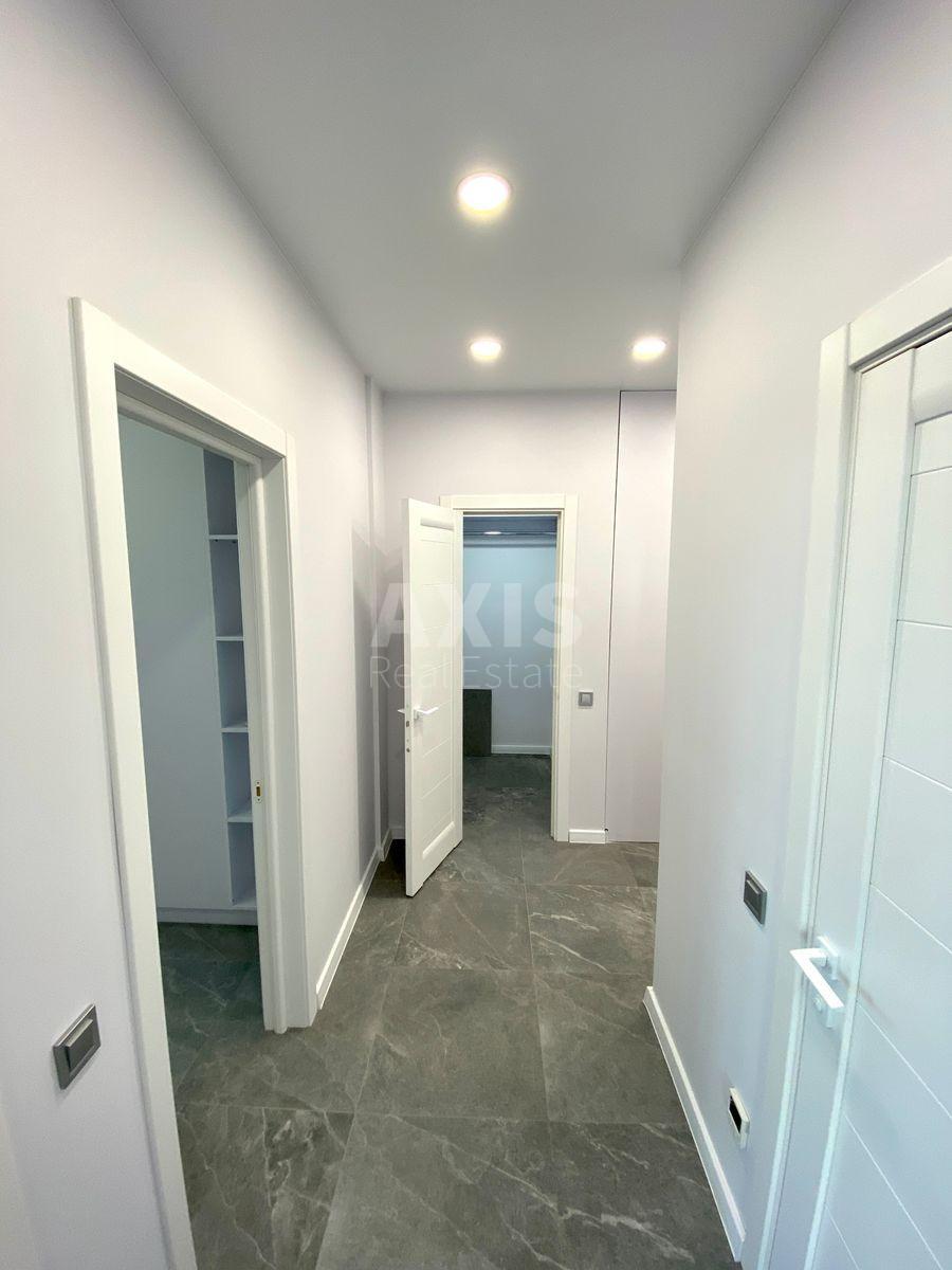 2k apartment vul. Berezhans'ka 152