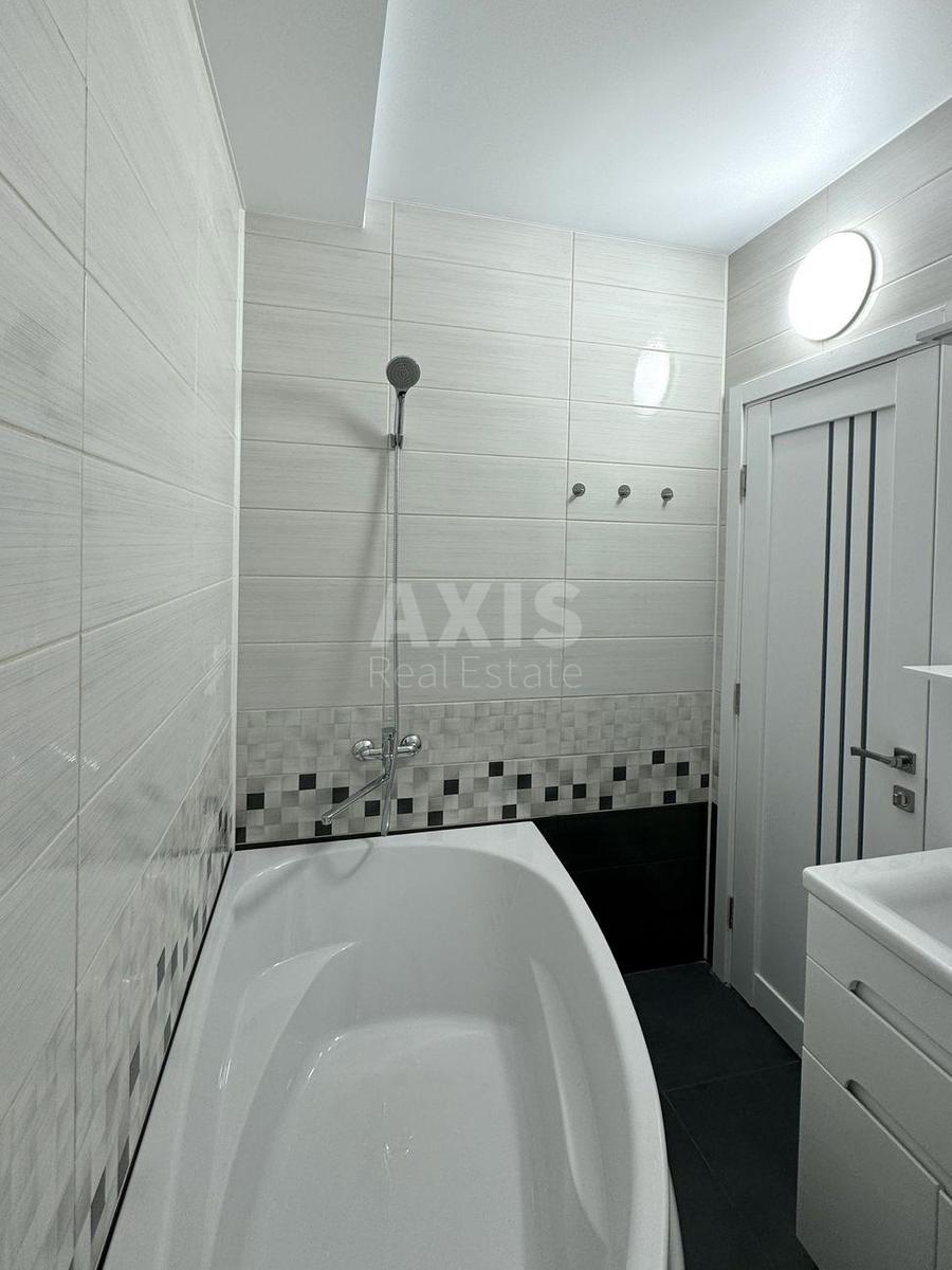 1k apartment vul. Myhajla Maksymovycha 26Б5