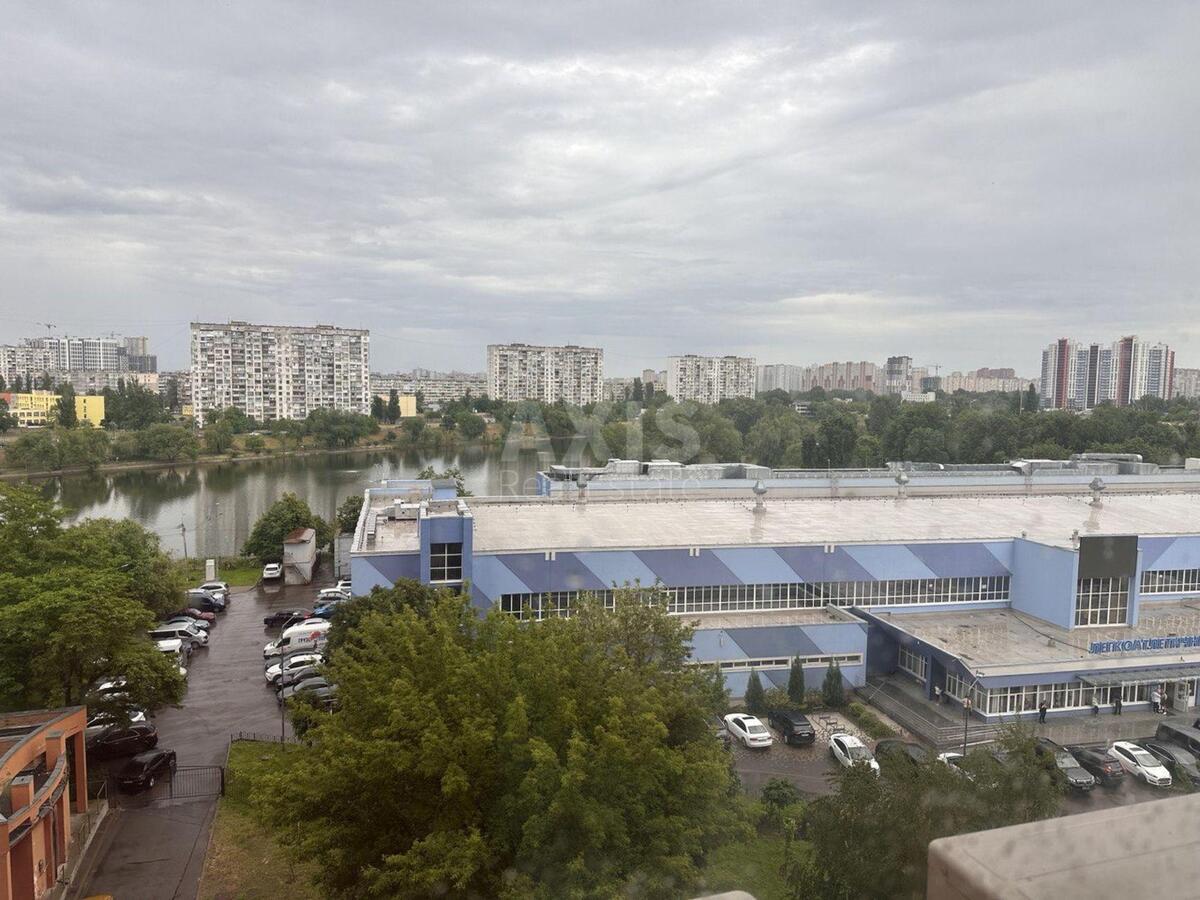 3к квартира пр-т Тычины Павла 18Б5