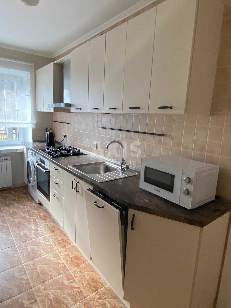 2k apartment vul. Barbjusa Anri 52/1