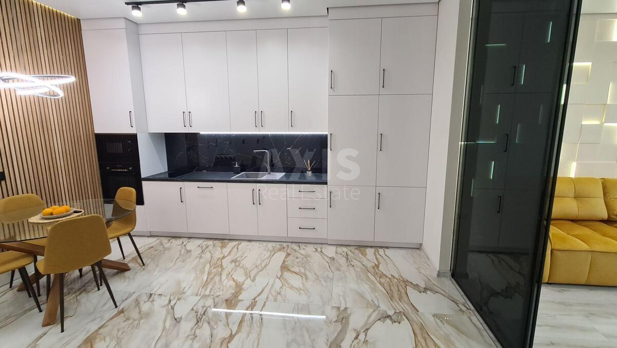 2k apartment vul. Dragomyrova Myhajla 14А