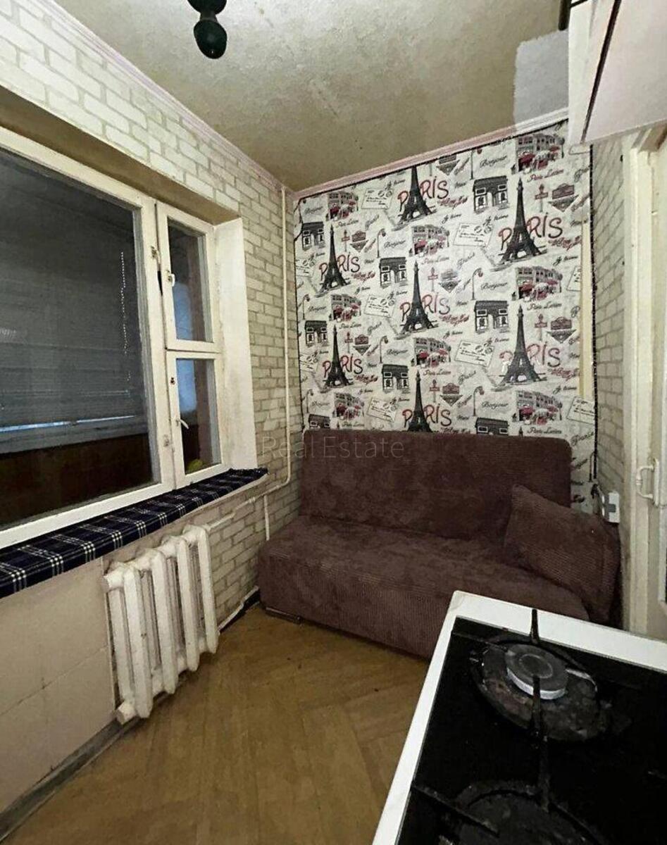 1k apartment vul. Syn'oozerna 6А1