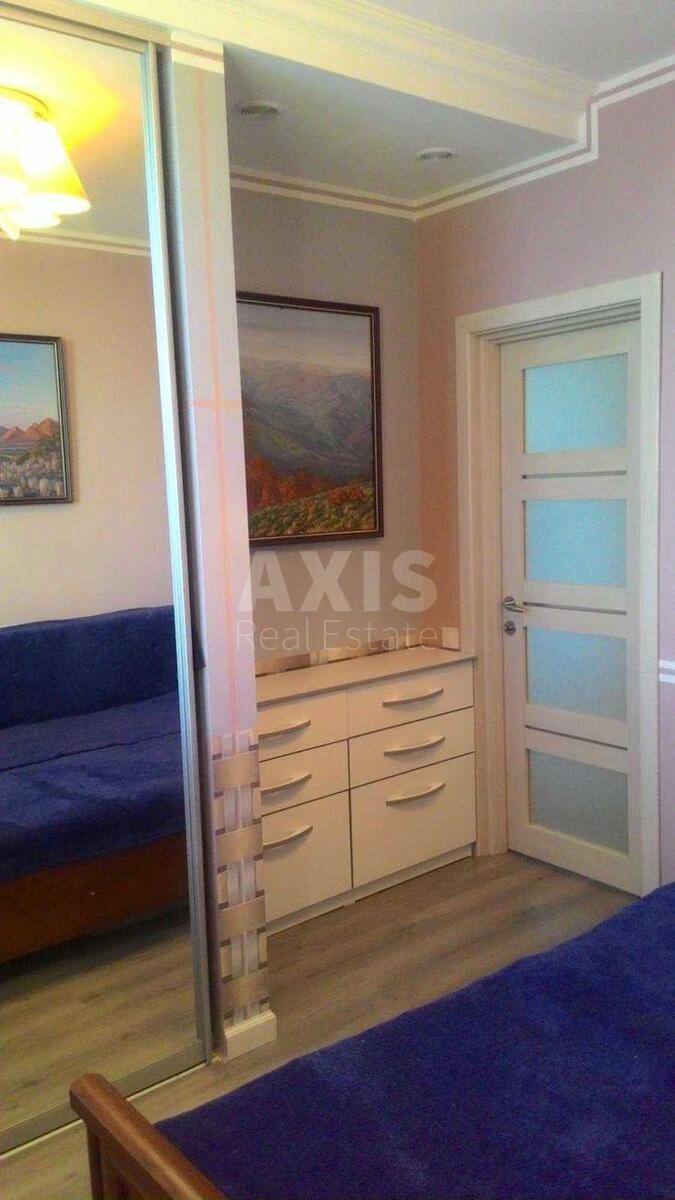 2k apartment vul. Strokacha Tymofija 9А4