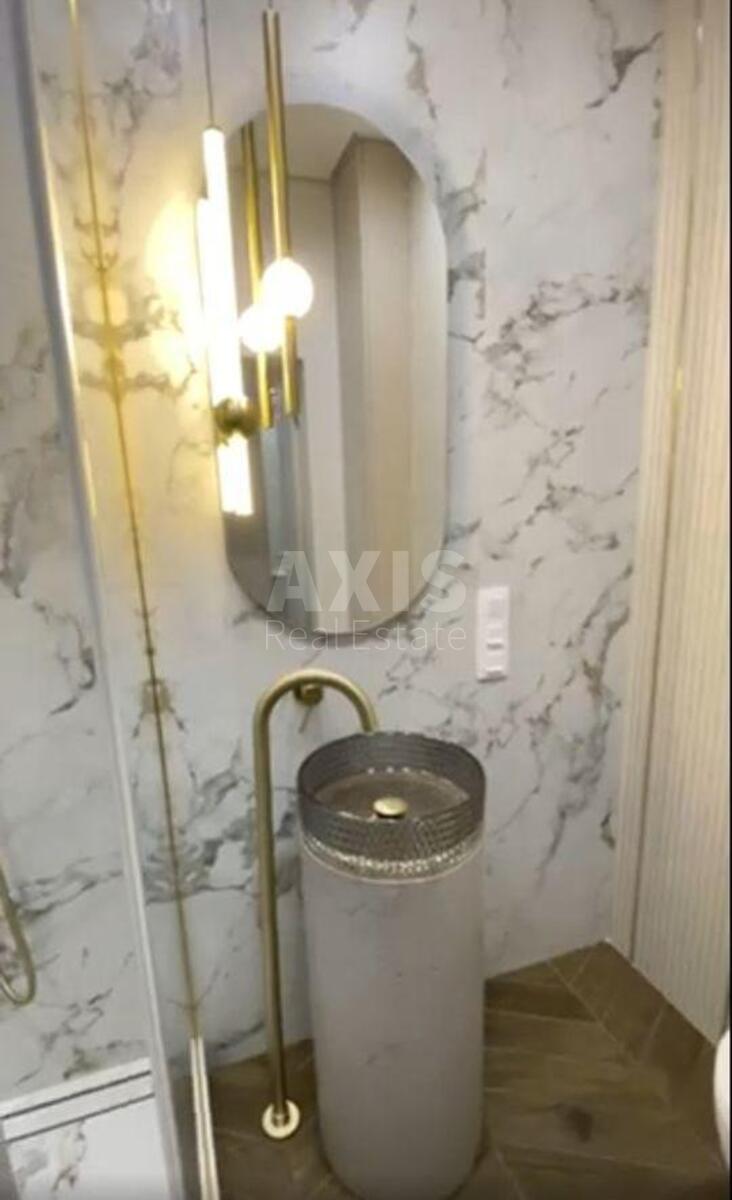 3k apartment vul. Bul'varno-Kudrjavs'ka 17А1