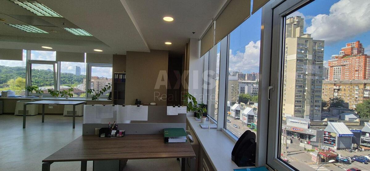 Office vul. Antonovycha 172, 265m2578727