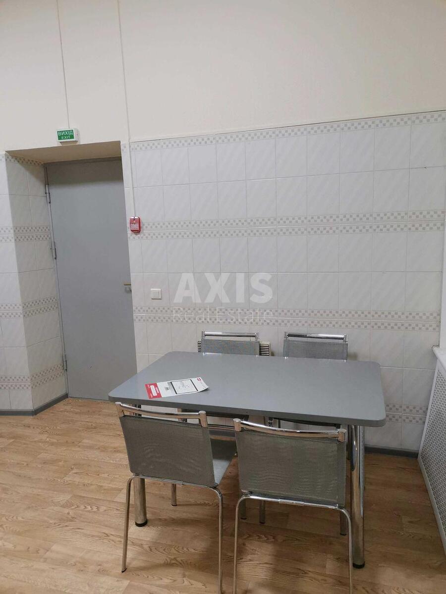 Office vul. Ljuterans'ka 28/19, 180m22