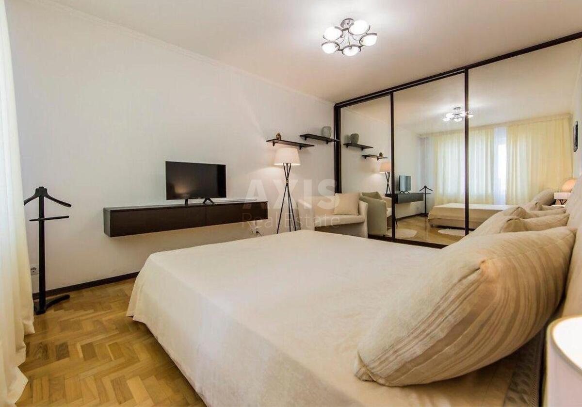 1k apartment vul. Revuc'kogo 426