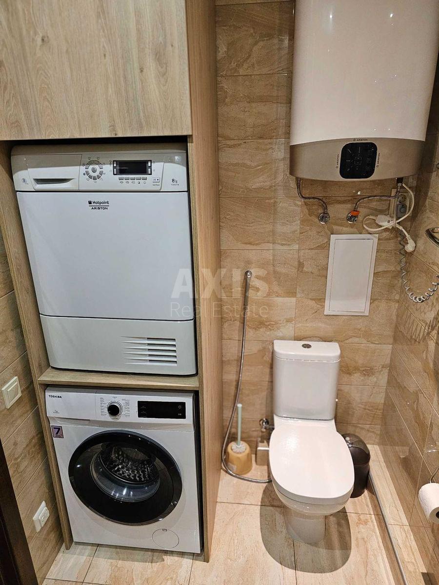 3k apartment vul. Yulia Zdanovska 50/25