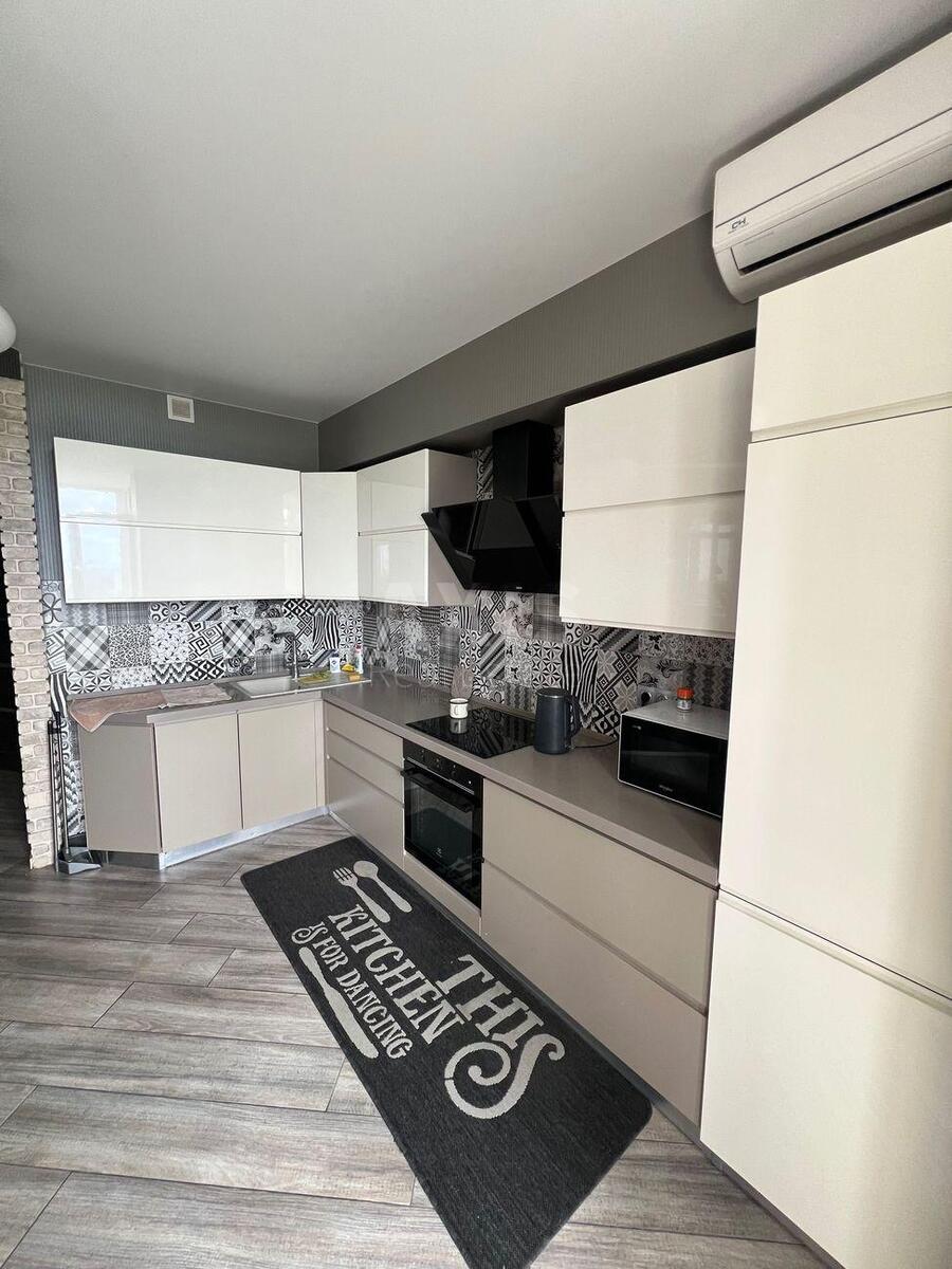 2k apartment vul. Doncja Myhajla 2А