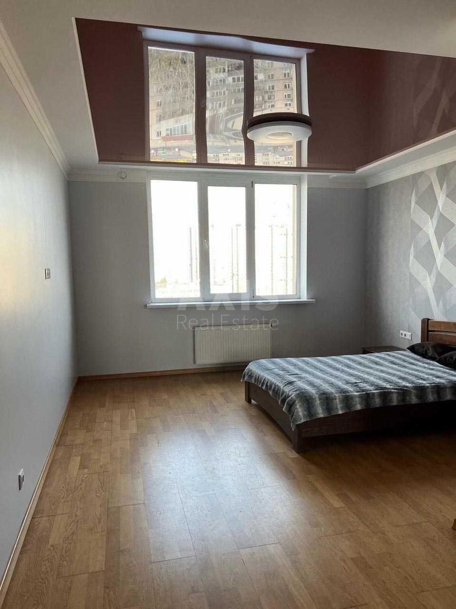 1k apartment vul. Myhajla Maksymovycha 3Г3