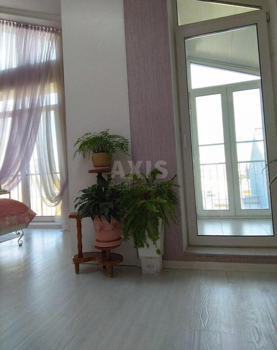 4k apartment vul. Regeneratorna 4, корп. 513